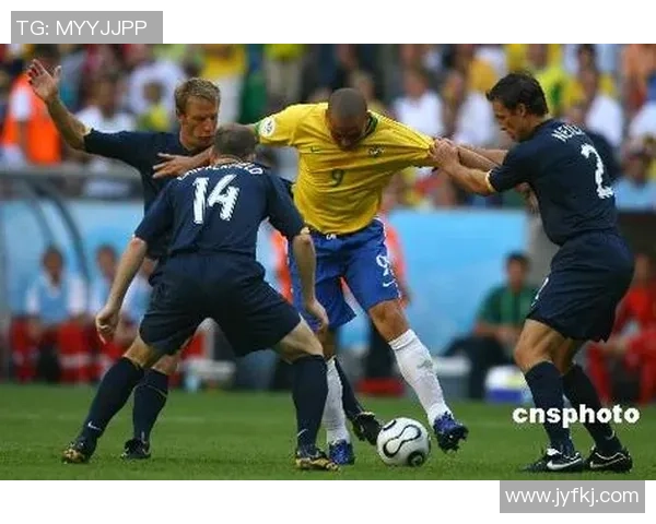 全球足球明星全名单揭晓盘点当今足坛最闪耀的巨星与传奇球员 全球足球明星全名单揭晓盘点当今足坛最闪耀的巨星与传奇球员