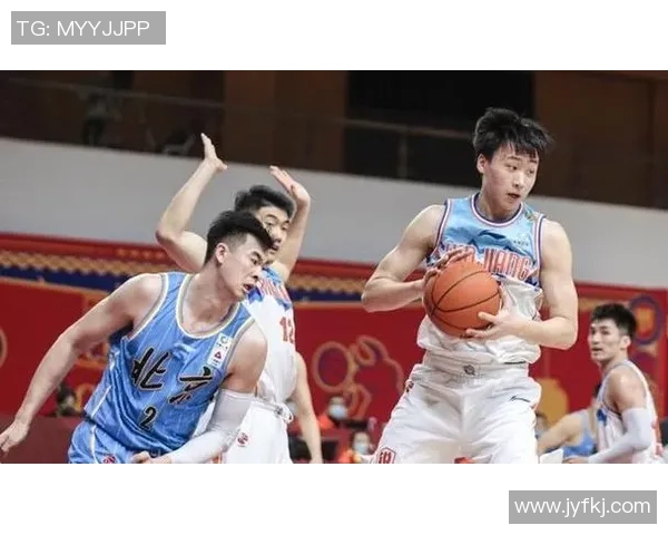 南京羽毛球队逆袭之路揭秘：从低谷到巅峰的奋斗与荣耀