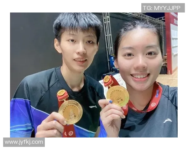 广州羽毛球队在邀请赛中以60分稳居积分榜首位，表现出色引人瞩目