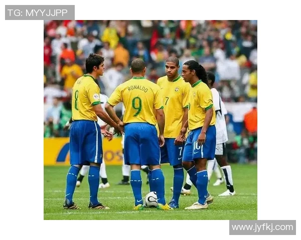 回顾历史足球传奇人物揭晓那些曾经辉煌的老球星们 回顾历史足球传奇人物揭晓那些曾经辉煌的老球星们