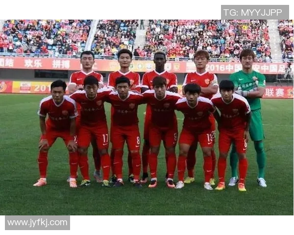 重庆排球队在世界杯积分榜上以72分稳居第一名展现强劲实力